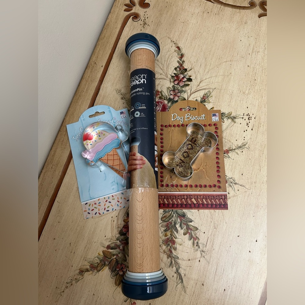 Joseph Joseph PrecisionPin Rolling Pin with Cookie Cutters